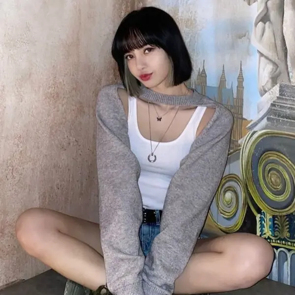 穿搭沒特色不是長相的錯！看女神 BLACKPINK 示範靠這 4 個「搭配細節」辣出個性，Lisa 的巨星氣勢隨便有！