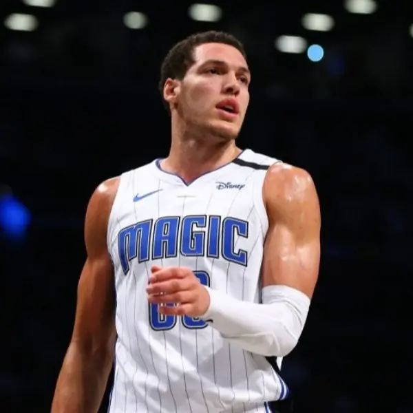 糗大了！NBA 球星 Aaron Gordon 誤發女友「露點照」遭網友截圖瘋傳：Murray 2.0 是你？