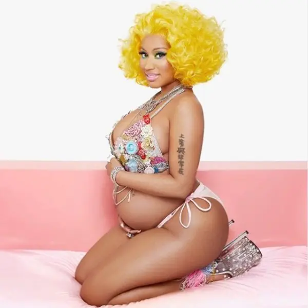 投胎是門藝術！妮姬米娜兒子剛出生，肯伊立刻免費送上一整系列 Yeezy 潮流童鞋！