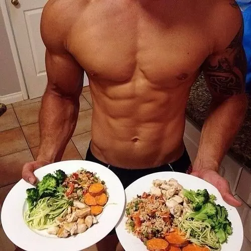 拒絕冬天變胖！推薦 3 種健身動作＋3 個正確飲食習慣，讓你擁有男神的大肌肌～