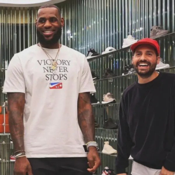 倉儲小弟變鞋王製造機！KITH 主理人 Ronnie Fieg 用「這句真理」打造 ASICS、NB 無數爆款鞋！