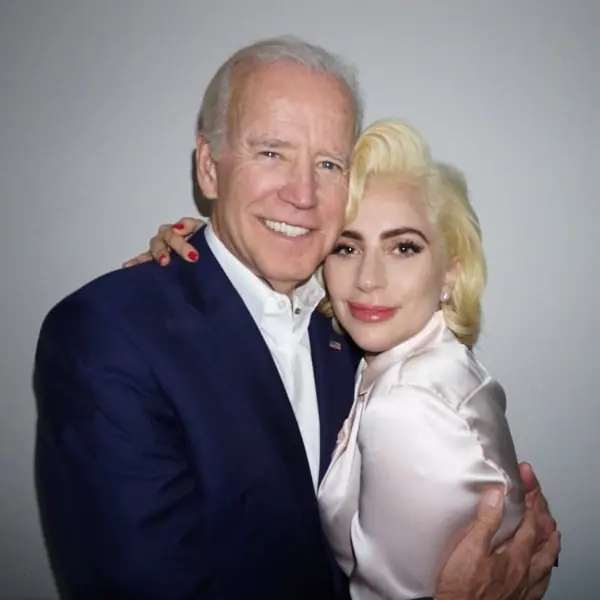 Lady Gaga、阿姆、賽琳娜最終關鍵時刻「發聲力挺拜登」，高喊：這無關政治，而是關於人民！