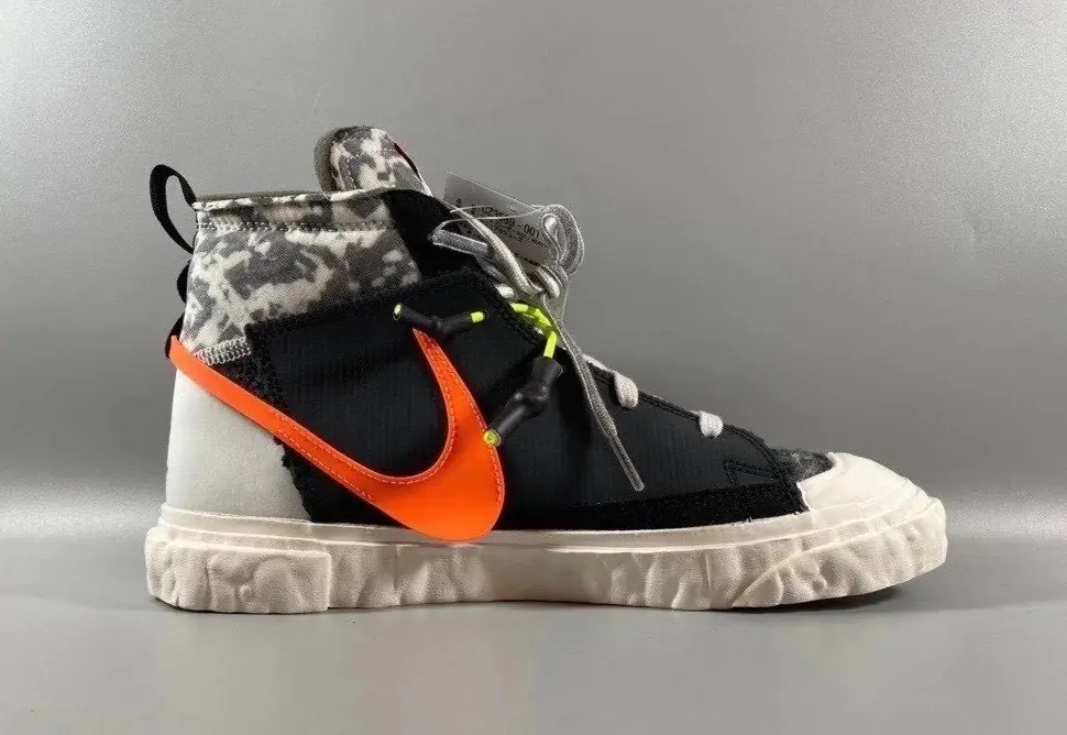 除了超爆神鞋 AMBUSH x Nike Dunk 終於發售！Sacai、READYMADE⋯近期這 4 雙聯名球鞋氣勢也不輸～