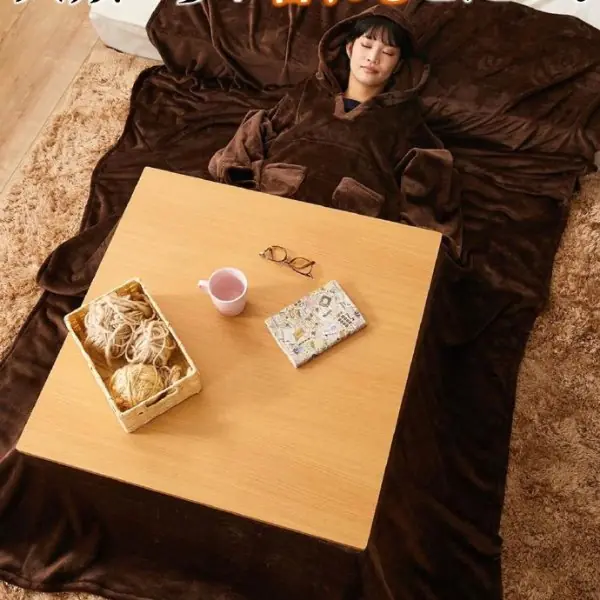 惡魔發明！日本推出冬天「能穿著走的被爐」笑翻網友，買到一秒投降變超懶廢人！