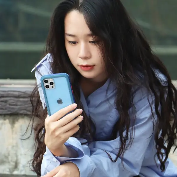 「SOLiDE 索力得」即將成為刻在果粉心底的名字！最新 iPhone 12 防摔手機殼自由配色超迷人！