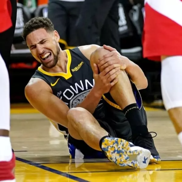 太難過！Klay Thompson 再度受傷「情況並不樂觀」，詹皇、林書豪等球星為他祈禱