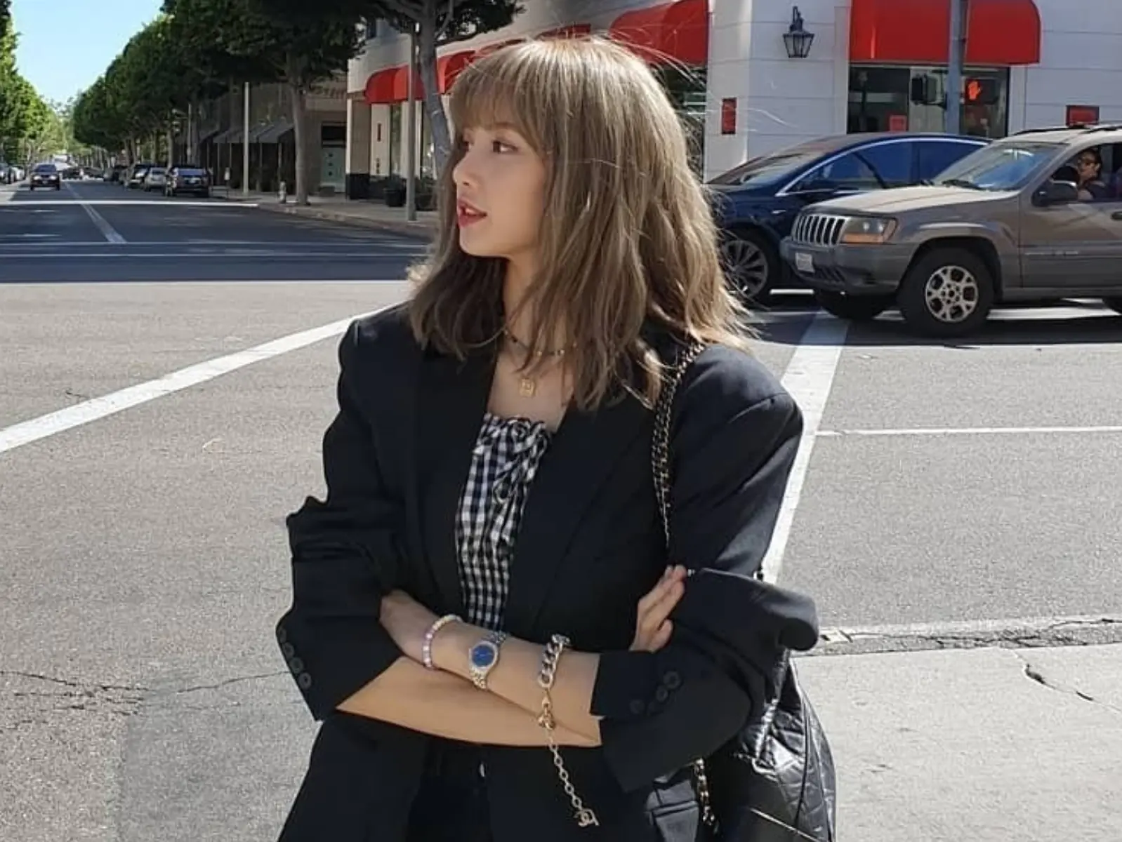 BLACKPINK Lisa 根本人間勞力士！私下最愛曬的錶款大公開，Rolex、AP、BVLGARI 都是基本配備～