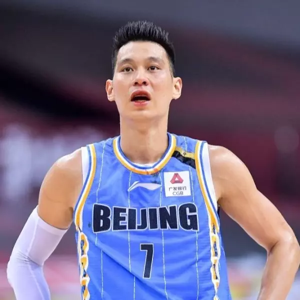 NBA 還是等不到！林書豪親自回覆球迷：「即將做出重大決定，回鍋 CBA 也是選項之一」