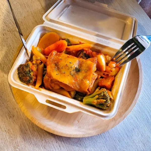 減肥照樣爽吃肯德基跟麥當勞！增肌減脂也能吃的 6 款速食店菜單推薦，點「這個」還送你健身房會員