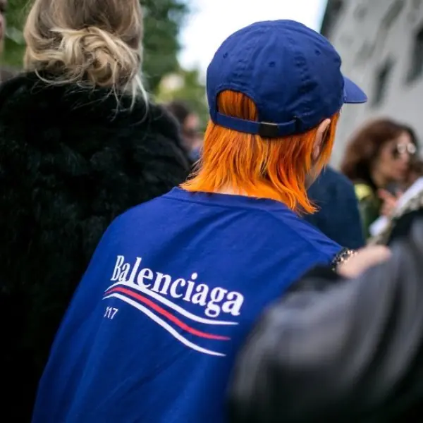 首位打進街頭的精品！巴黎世家 Balenciaga 憑什麼是「年輕人最愛牌」？全因為這 4 大原因...