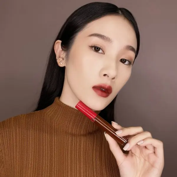 別只會穿紅內褲！2021 年就靠這 3 種簡單又招財「開運妝容」，過年拚個好手氣吧！