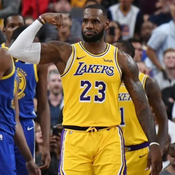 秋冬天冷沒做好小心 GG！NBA 球星也會做的 8 個籃球暖身動作，不想受傷就做好筆記～
