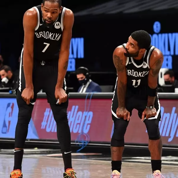 太虐！KD 與 Irving 無解進攻率籃網 26 分差血洗勇士，Curry 命中率僅 3 成場邊臉色凝重