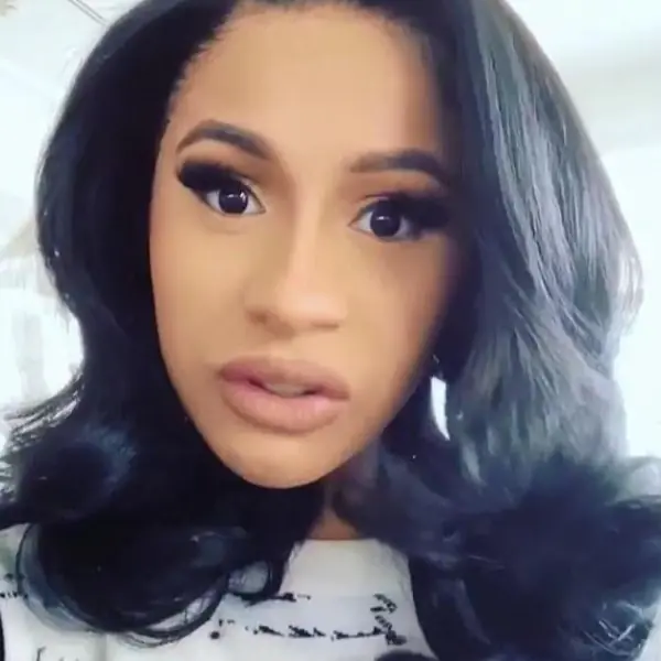 Cardi B 女兒迷上《粉紅豬小妹》穿昂貴鞋踩泥巴，讓她發聲怒嗆：這隻豬走著瞧！