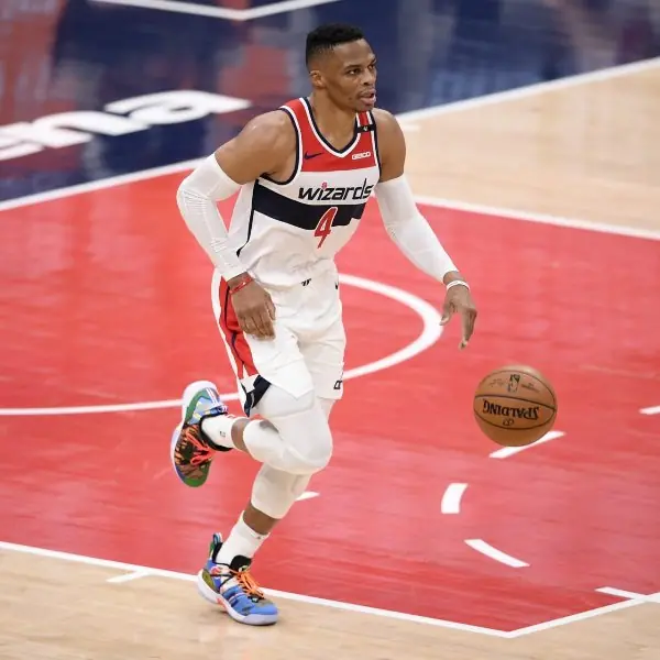 NBA／一勝難求！威少再砍大三元巫師還是輸球，賽後失落坐在板凳痛苦自責⋯