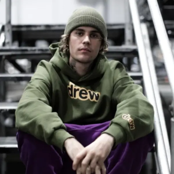 你的衣櫃也有這些！解密小賈 Justin Bieber 3 大「冬天定番」搭配神器，這身穿搭妹子絕對給過！