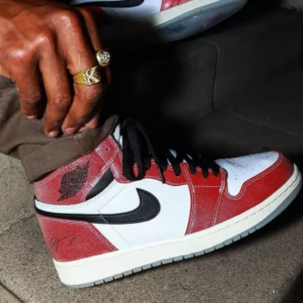 哪次不買？Travis Scott 聯名、經典芝加哥⋯5 款 2021 年 Air Jordan 1 潮鞋推薦，各位準備吃土吧！