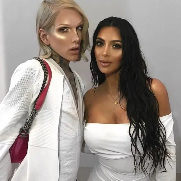 「肯爺其實是 Gay 還婚內偷吃了 Jeffree Star？」超展開緋聞八卦讓美國網友嗨翻天！