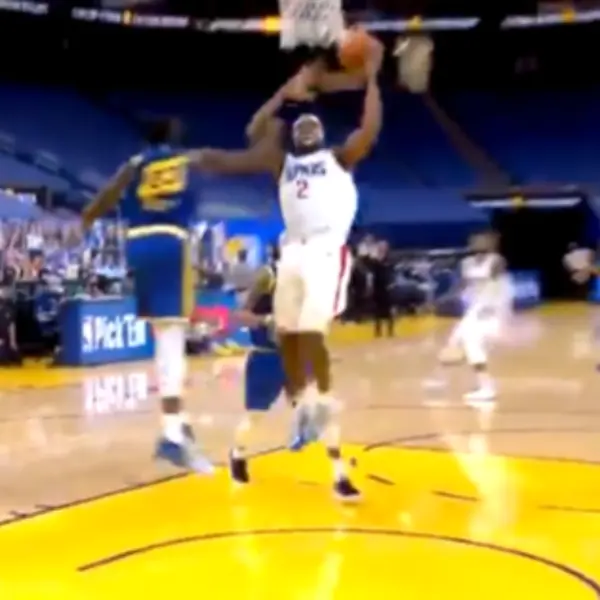 NBA／極度危險！Draymond Green 大力拉扯 Kawhi 手臂，被判一級惡意犯規還想找裁判抗議