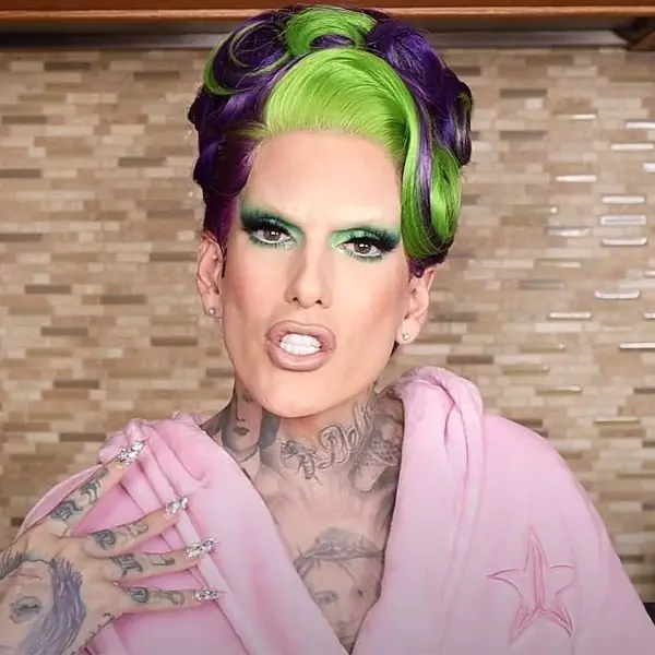 美妝網紅 Jeffree Star 火速上線回應與肯伊出軌緋聞：「我喜歡非常高個子的男人！」