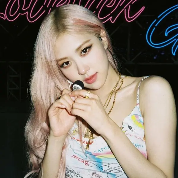 陷入整形疑雲？靠這 3 招眼妝技巧，也能像 BLACKPINK Rosé 眼睛大兩倍！