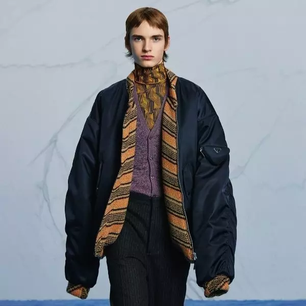 雞皮疙瘩掉滿地！Prada 2021 秋冬男裝大秀「3 大亮點」解析，網友：Raf Simons 果真是大神⋯