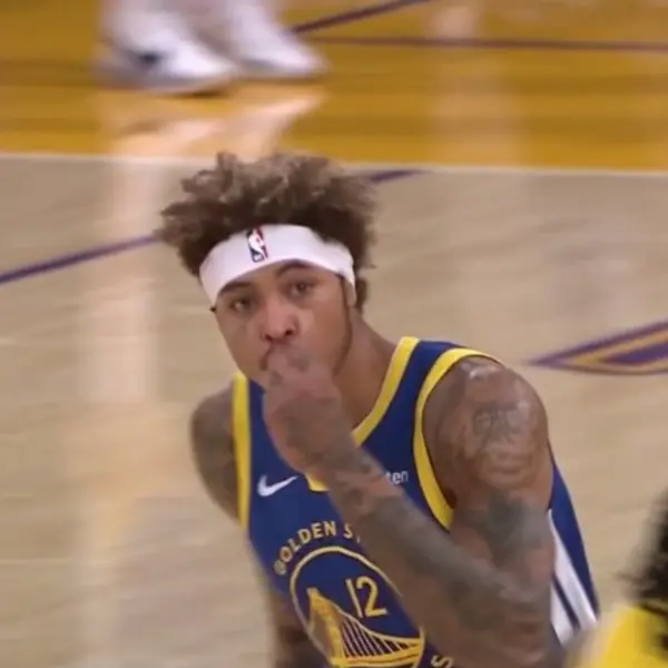 NBA／長得帥錯了嗎？勇士球星 Oubre 命中三分「送飛吻」慶祝，慘遭裁判吹技術犯規