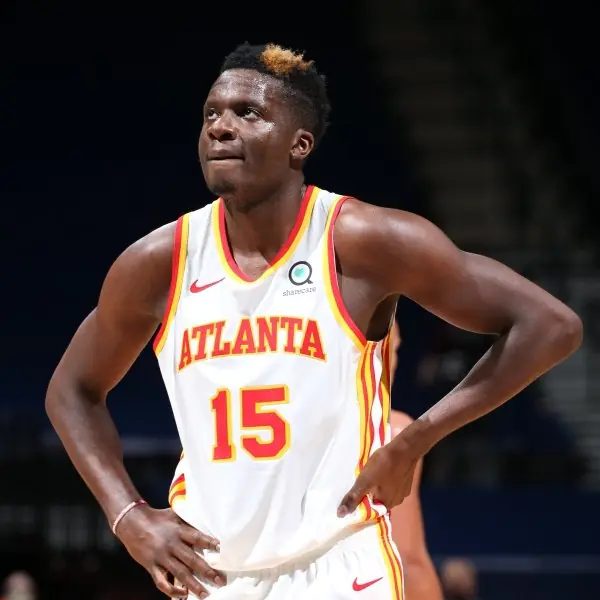 NBA／隻手遮天！餅皇 Clint Capela 送 10 火鍋超級大三元，全場「0 犯規」蓋到對手懷疑人生