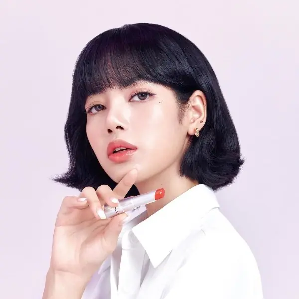 整張臉都能賺錢！BLACKPINK 成員美妝代言「功效」大 PK，誰的商品最欠買單？