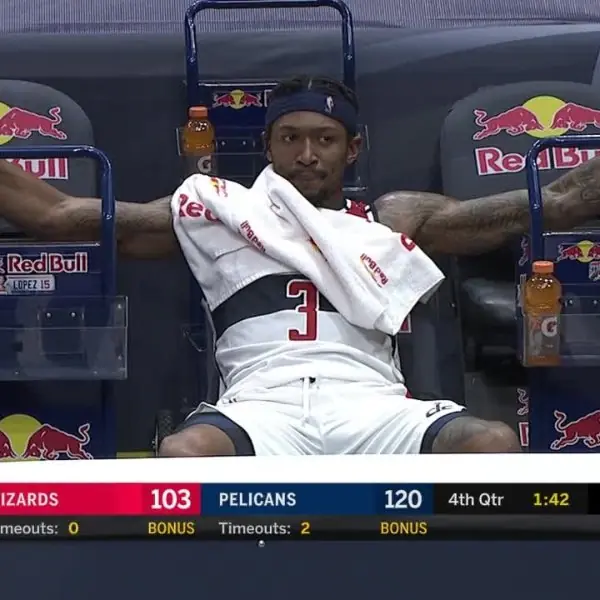 NBA／不錄了啦！Bradley Beal 爆砍 47 分巫師還是輸球，一人獨自坐在板凳區神情超沮喪