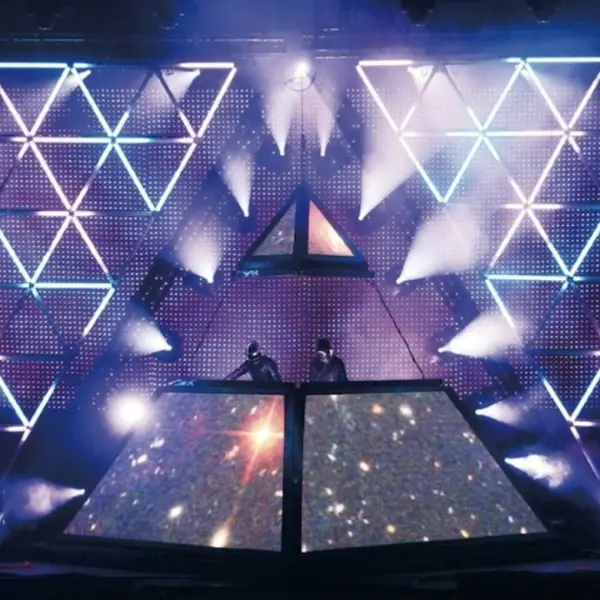 EDM 歷史關鍵時刻！Daft Punk 經典表演清晰錄影現身 YouTube，樂迷驚呼等了 14 年！