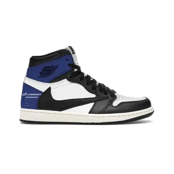 出事了阿北！Travis Scott 親自曝光最新「高筒倒勾 AJ 1」聯名潮鞋，竟還找來藤源浩的閃電加持？！