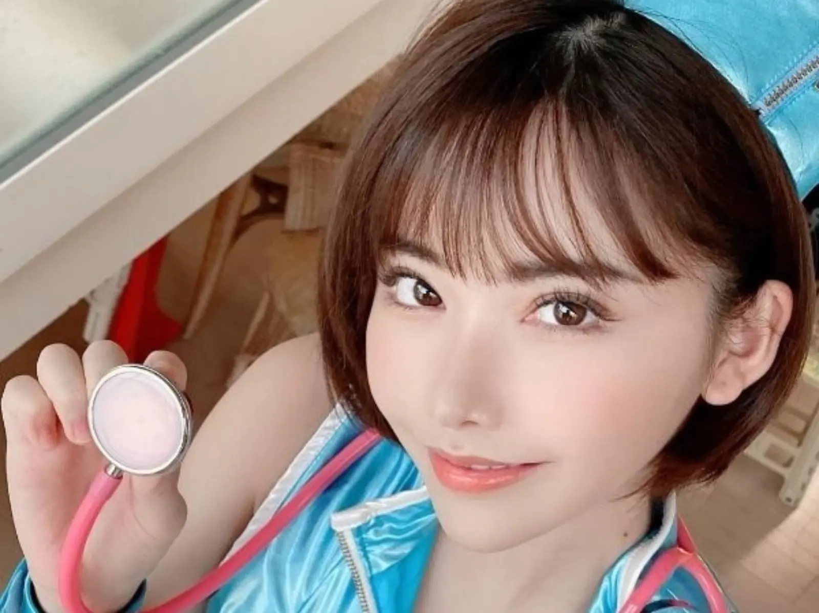 日本女優深田詠美轉當「美妝博主」教化妝！4 招妝容技巧欠筆記～