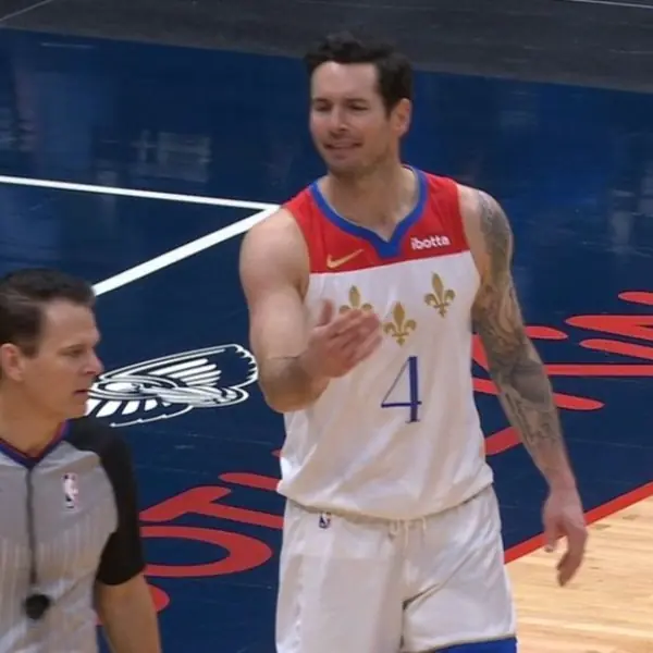 NBA／玻璃裁判？JJ Redick 把球傳給裁判卻遭驅逐出場，裁判解釋：是他丟球太大力