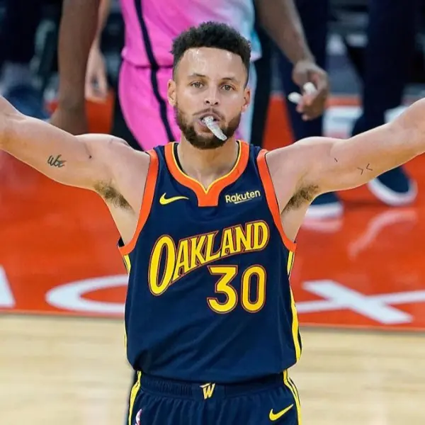 NBA／有理嗎？Curry 爸認為兒子面對的防守太強硬，直呼「就連喬丹都沒被守成這樣」