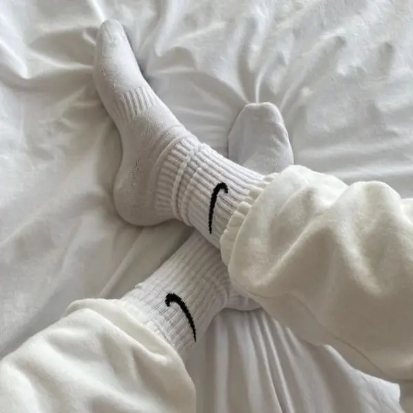 泫雅這件 Nike 背心火了，結果大家都搜不到同款？真相出爐：造型師應該原地加薪！