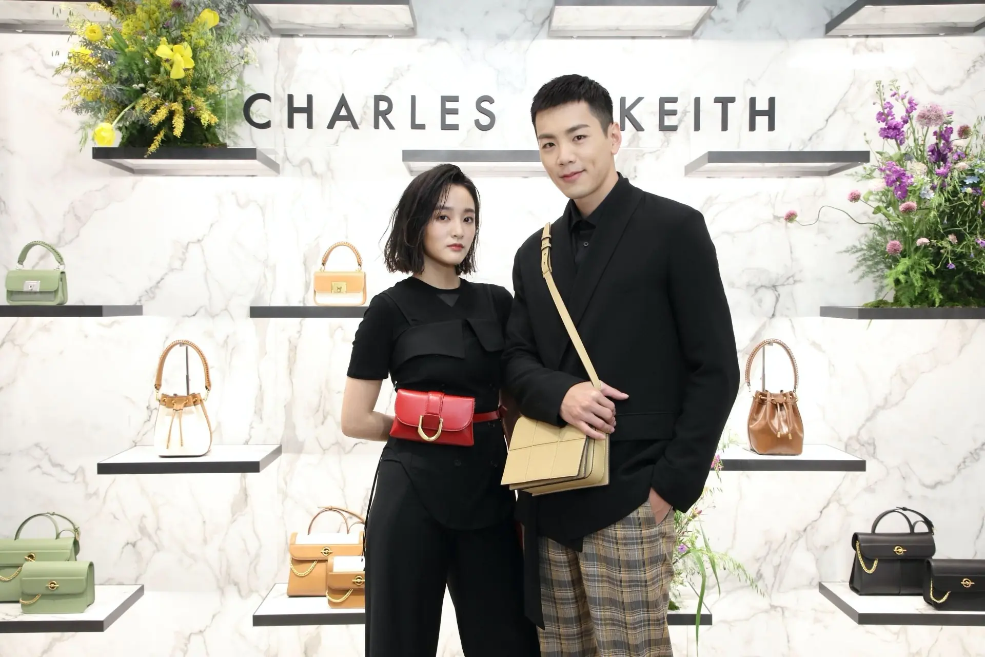 擷取時尚的多重樣貌！CHARLES & KEITH 2021 春季系列，展現兼容並蓄的新工藝美學！