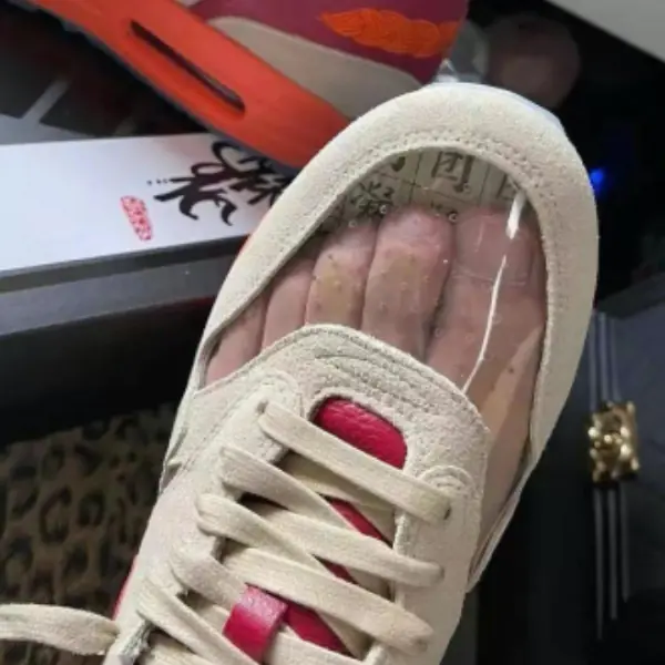 分析三大 CLOT x Nike Air Max 1「死亡之吻」炒賣行情為何「一路跌」原因，第 3 點是崩盤關鍵！