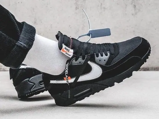 Off-White、Supreme 等多雙 Nike Air Max 聯名潮鞋將重新「原價釋出」，錢包準備瘦一波啦！