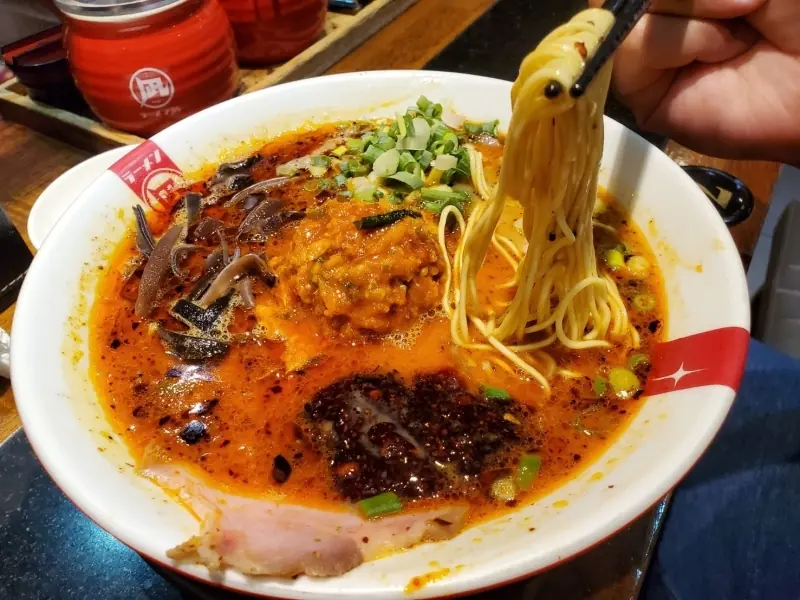 淡水信義線根本是拉麵線！網友自製超強「台北捷運拉麵地圖」，上百家店還不快跪下收藏！