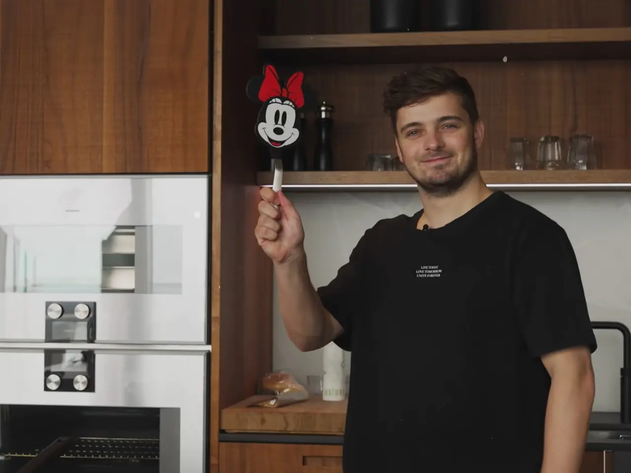 大男孩變身輕熟男！Martin Garrix 廠牌五周年，驚喜宣布 Area21 將在「這天」推出全新專輯！