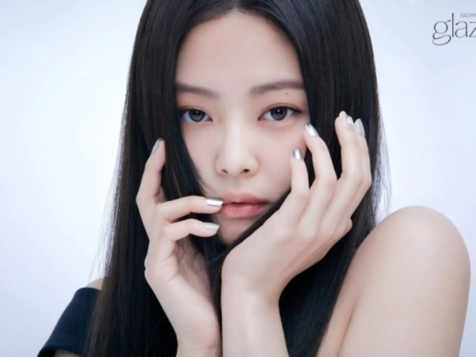 是巧合嗎？秀智代言全被 BLACKPINK Jennie 拿下！兩大廣告女王魅力 PK：妝容技巧才是關鍵！