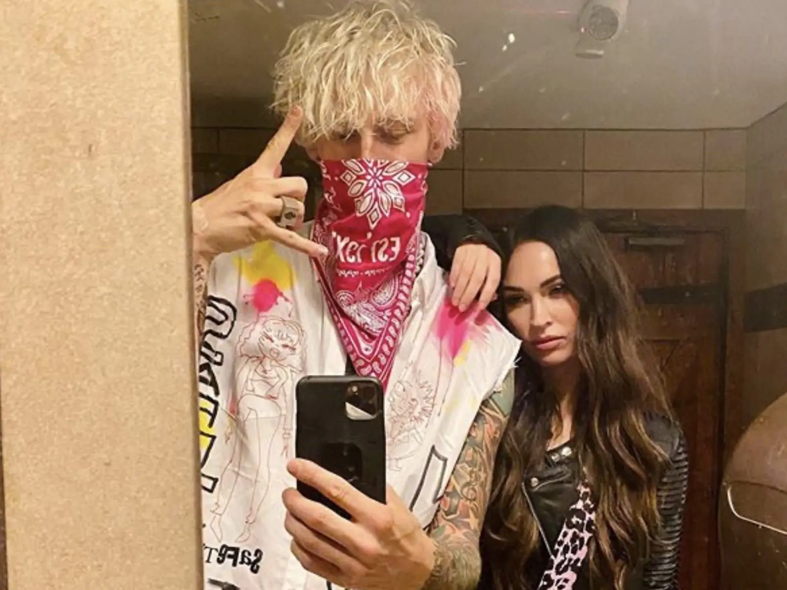 熱戀如火！梅根福克斯計畫在法律允許下，盡快跟 MGK 正式結婚！