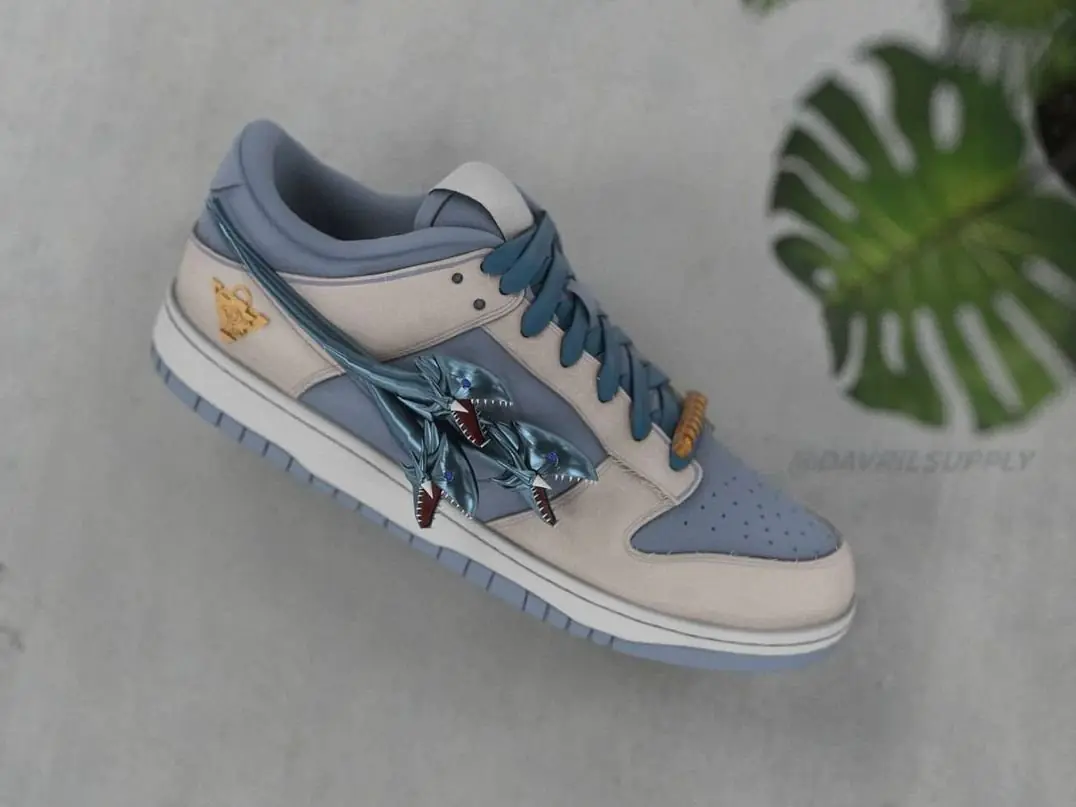 毀滅的噴射白光！超狂遊戲王「青眼究極龍」Nike Dunk 客製款召喚，這細節連遊戲 Boy 都會怕！