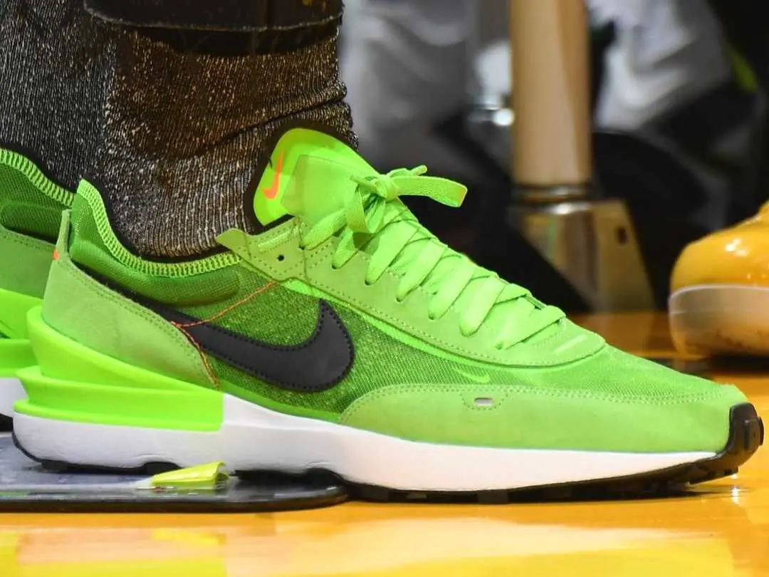 Sacai x Nike 又貴又難搶？不如試試這雙 4,000 元內就搞定的「平民版 Sacai」，連詹皇也都上腳！