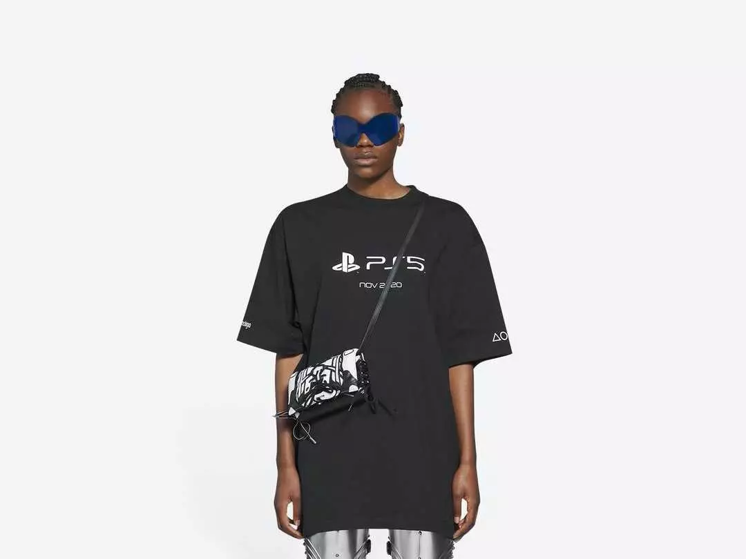 BALENCIAGA 推出「Sneaker Head」包款！鞋頭最愛的巴黎世家球鞋竟然被自己人這樣玩⋯