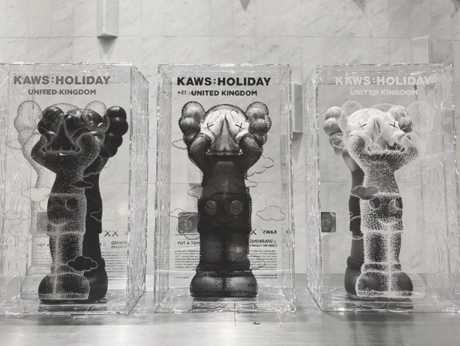 林俊傑、鄧紫棋搶先曬！KAWS 全新 COMPANION 系列雕塑發售日期出爐，三色齊發荷包又要哀嚎啦～