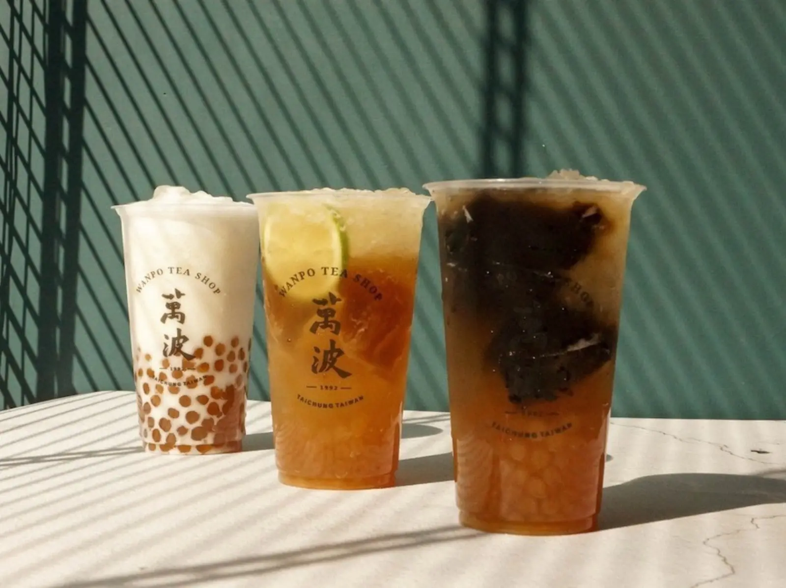 涼去！3 家透心涼手搖飲料新品推薦，萬波「粉圓冰」、貢茶「芒果寶石」系列讓你吸袂停！