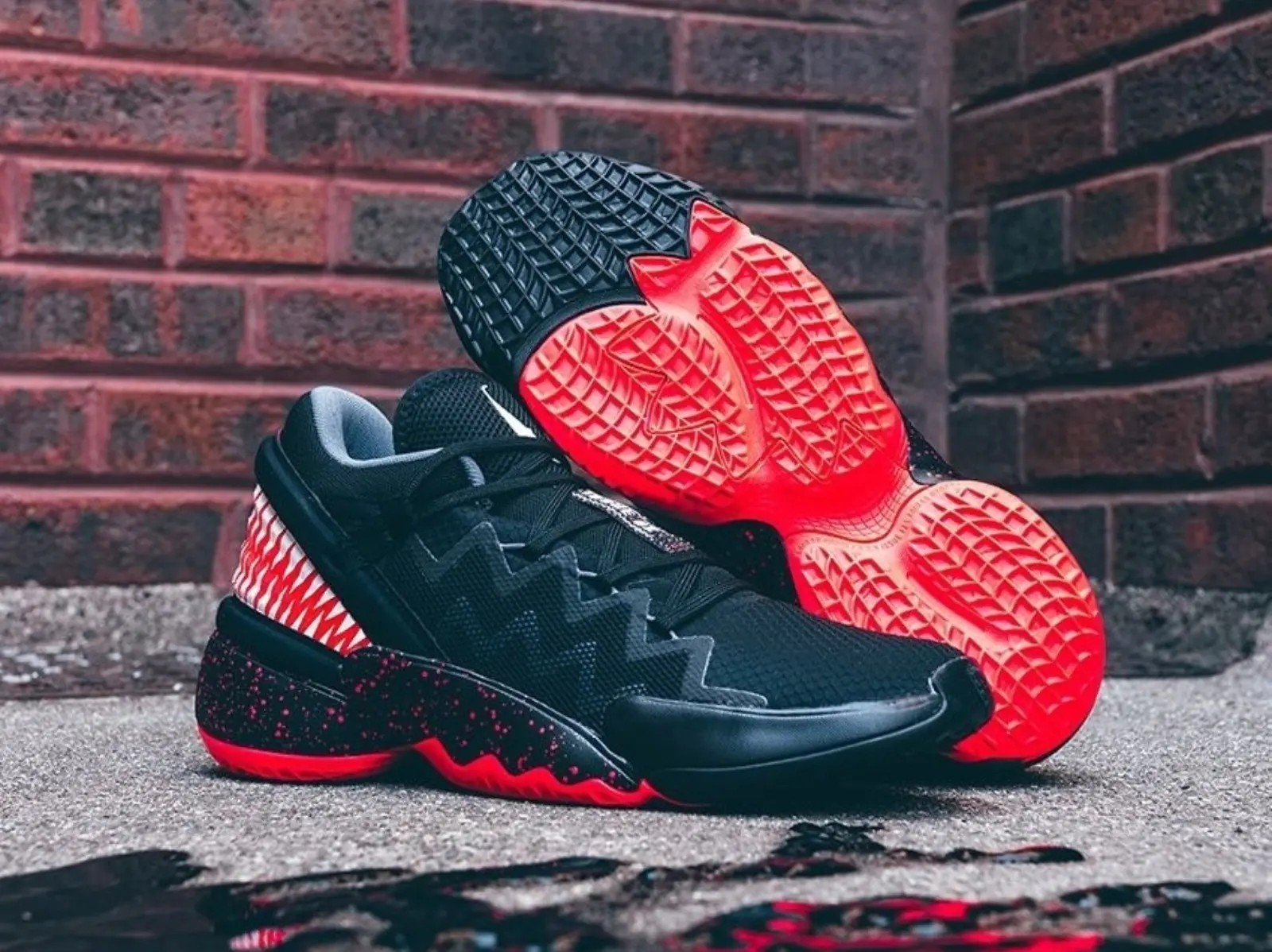 adidas 推出全新 DON Issue 2「猛毒籃球鞋」，Donovan Mitchell 或將在 NBA 季後賽穿上耍壞？！