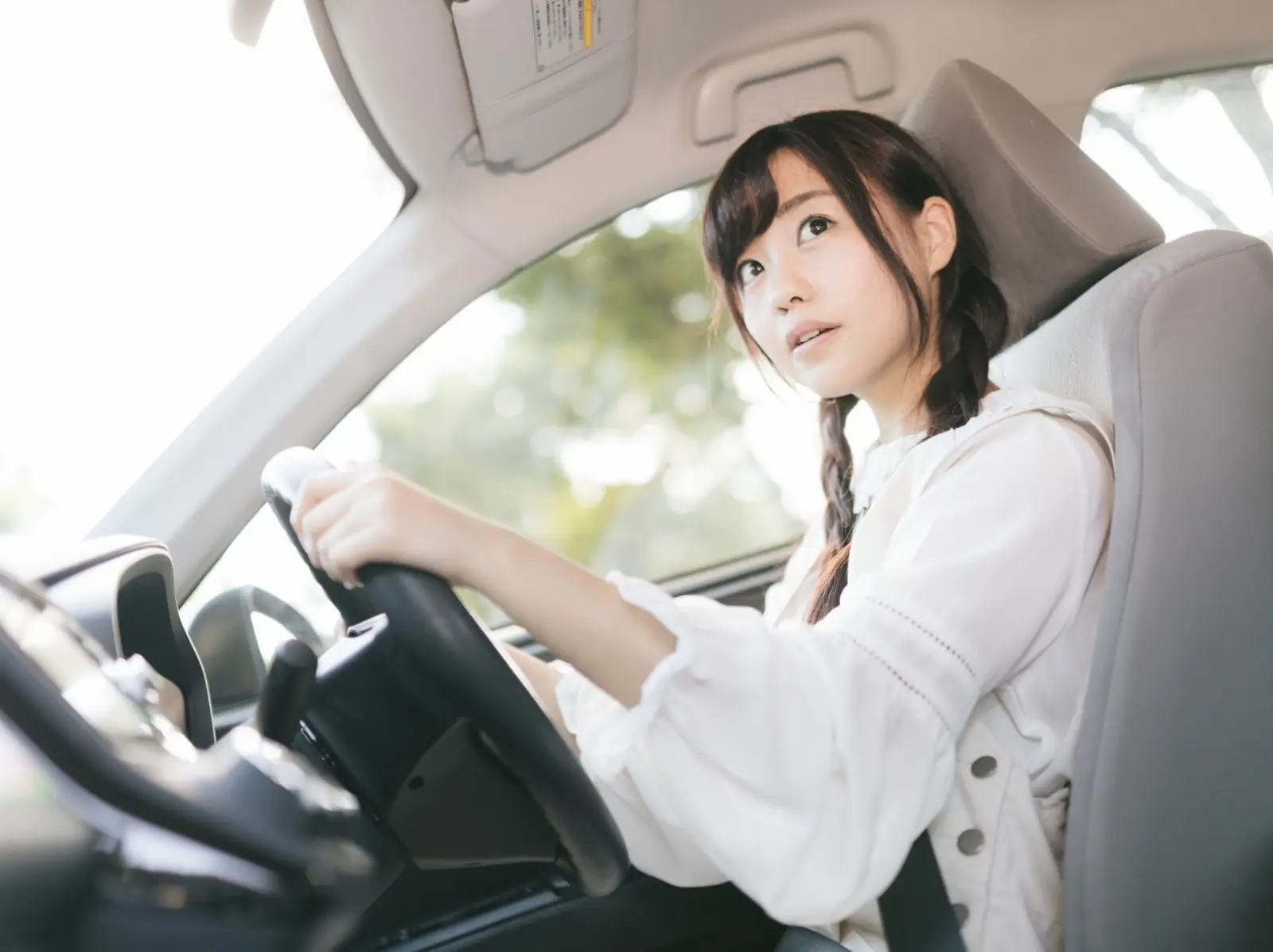 開車到底要不要戴口罩？新冠肺炎防疫期間最新口罩規定看這篇，「這樣做」小心被罰 1 萬 5！